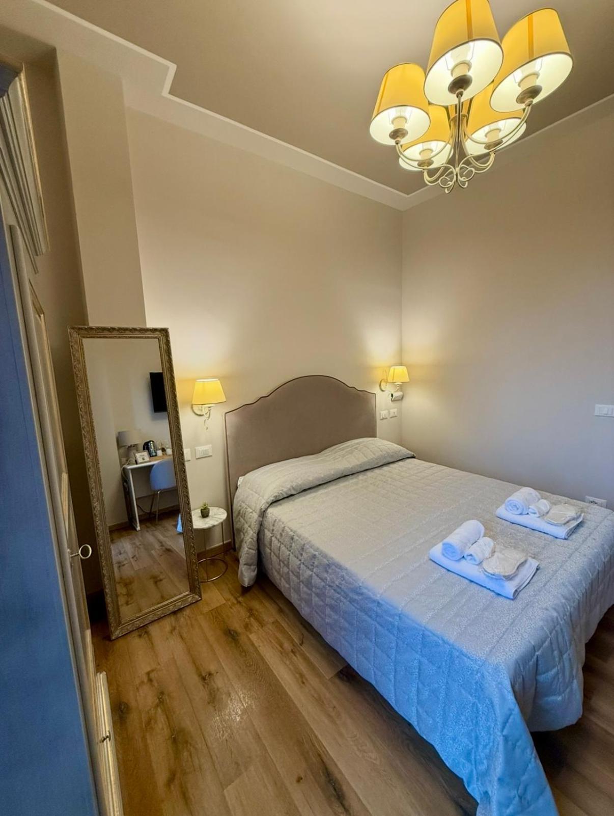 La Boutique By Rjgal B&B Florence Ngoại thất bức ảnh