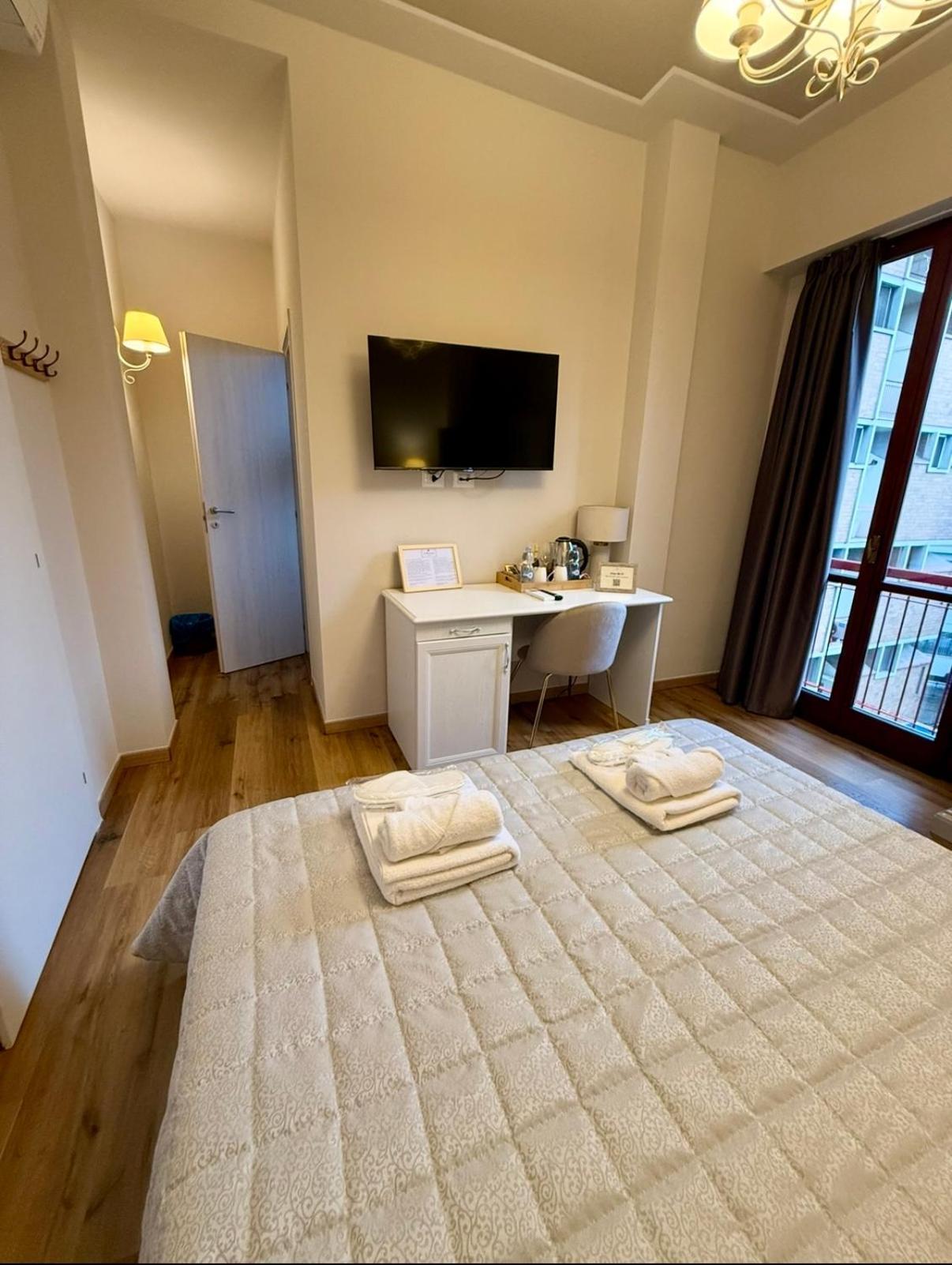 La Boutique By Rjgal B&B Florence Ngoại thất bức ảnh