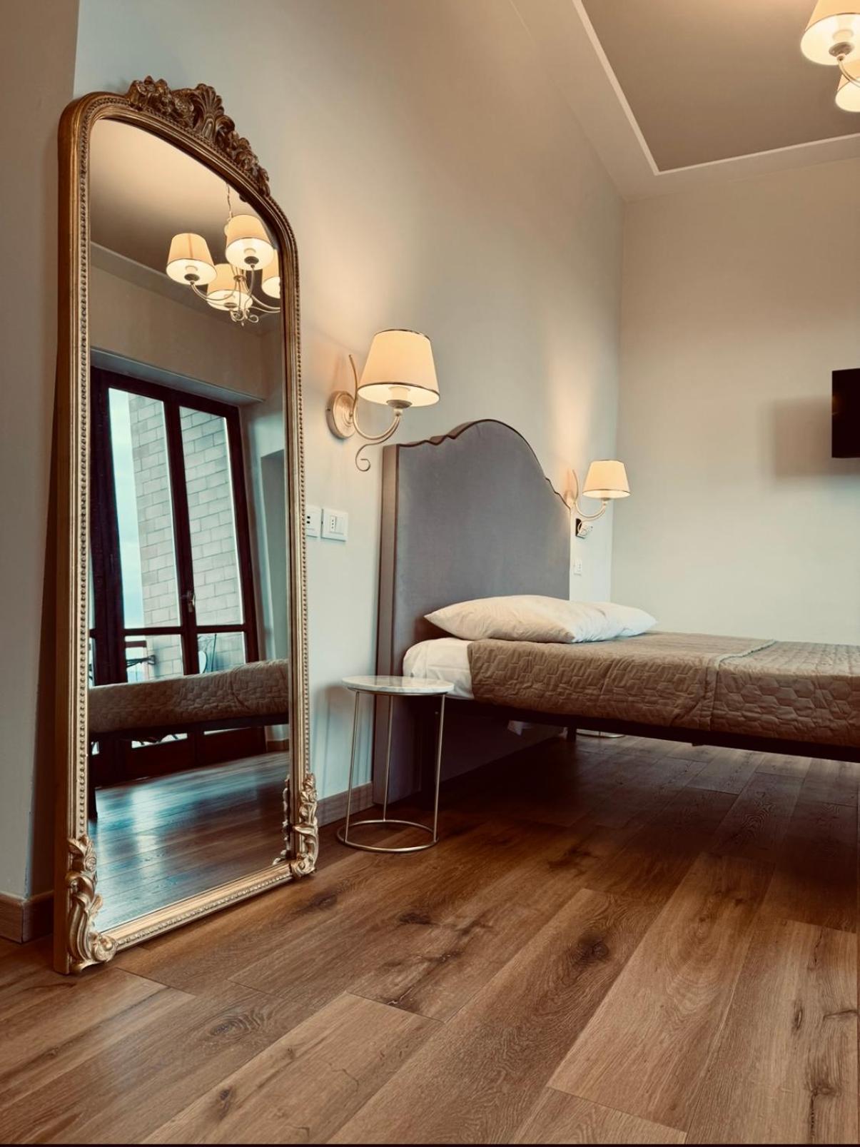 La Boutique By Rjgal B&B Florence Ngoại thất bức ảnh