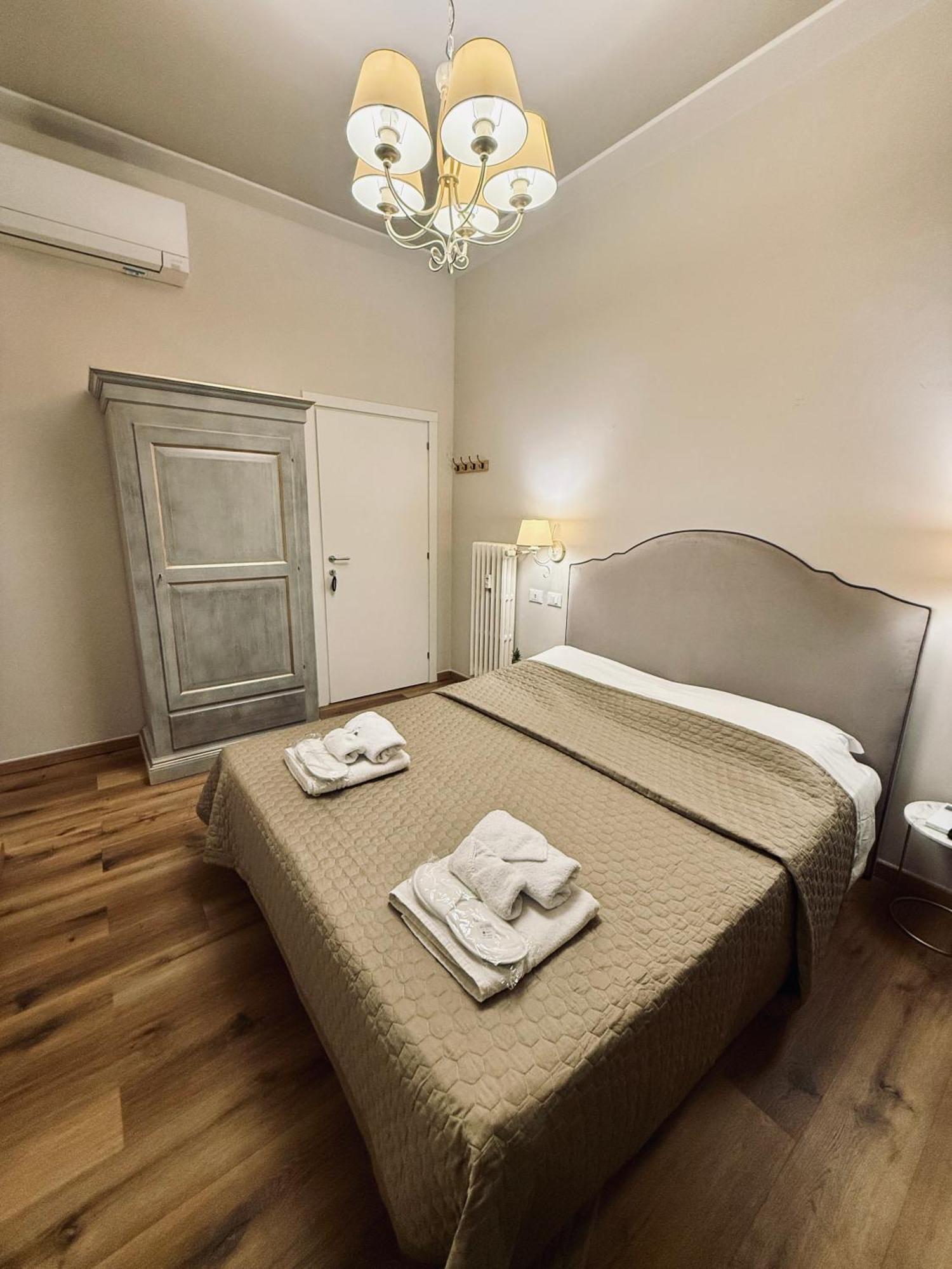 La Boutique By Rjgal B&B Florence Ngoại thất bức ảnh