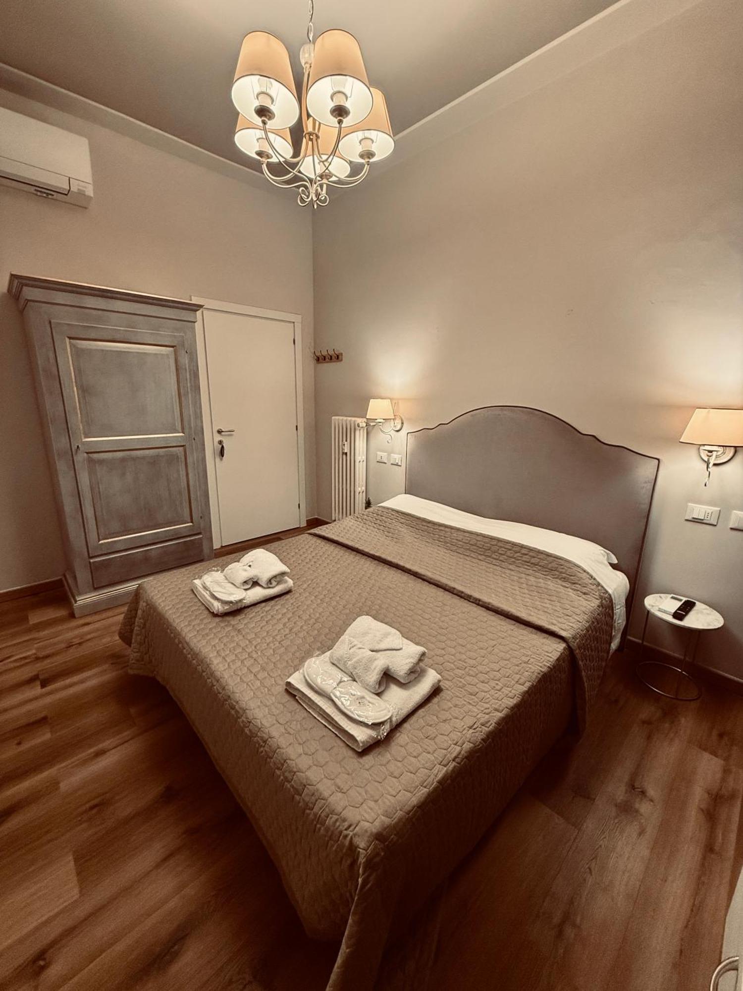 La Boutique By Rjgal B&B Florence Ngoại thất bức ảnh