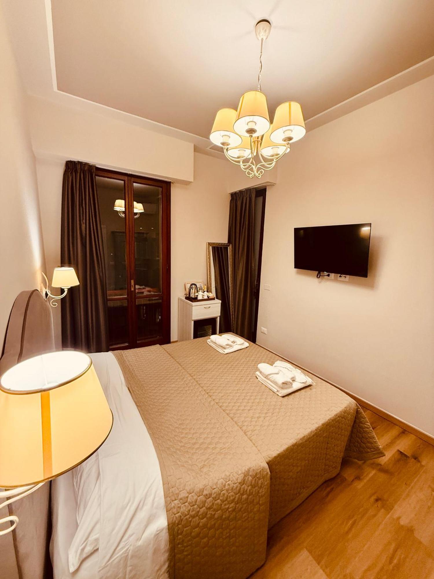La Boutique By Rjgal B&B Florence Ngoại thất bức ảnh