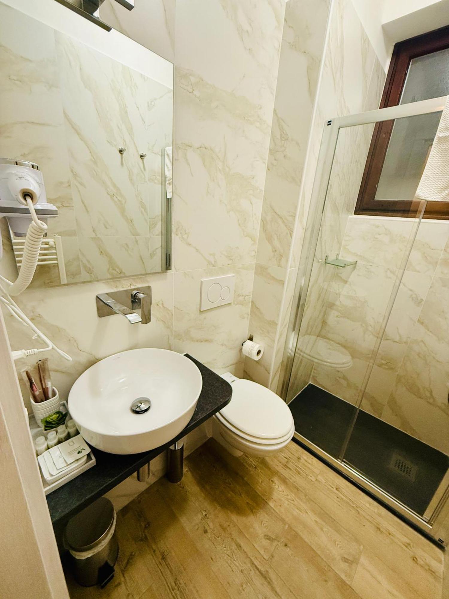 La Boutique By Rjgal B&B Florence Ngoại thất bức ảnh